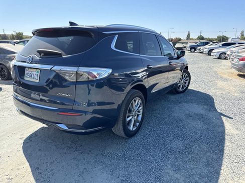Used 2023 Buick Enclave Avenir w/ Avenir Technology Package FWD image 5