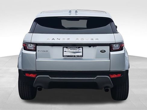 Used 2019 Land Rover Range Rover Evoque SE Premium image 4