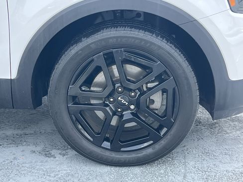 Used 2023 Kia Telluride EX X-Line image 13