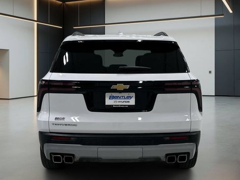 Used 2025 Chevrolet Traverse LT w/ Driver Confidence Package FWD image 5