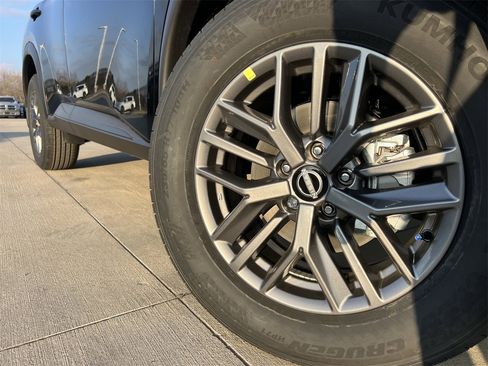 New 2026 Nissan Rogue S image 7