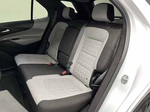 Used 2023 Chevrolet Equinox LS w/ LS Convenience Package AWD/4WD image 10