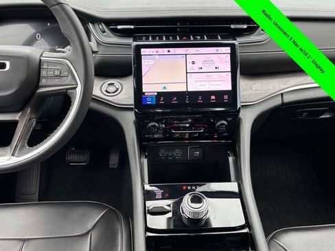 Used 2023 Jeep Grand Cherokee Limited AWD/4WD image 29