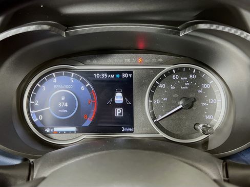 New 2025 Nissan Versa SV w/ Trunk Package FWD image 16