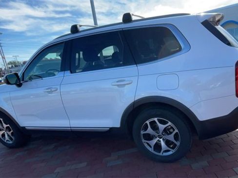 Used 2020 Kia Telluride EX image 7