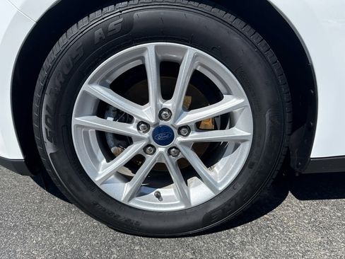 Used 2018 Ford Focus SE image 9
