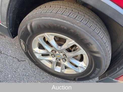 Used 2020 Chevrolet Traverse LT image 20