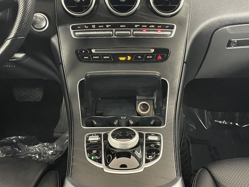 Used 2019 Mercedes-Benz GLC 300 4MATIC image 18