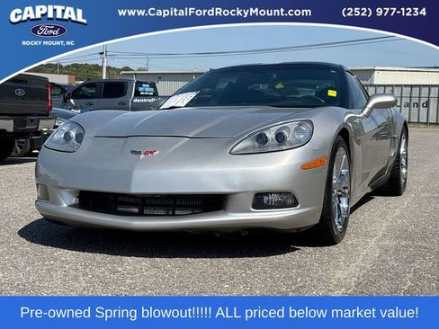 Used 2005 Chevrolet Corvette Coupe w/ Preferred Equipment Group RWD image 1