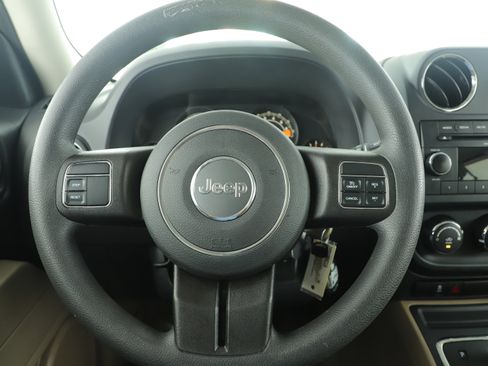 Used 2015 Jeep Patriot Sport FWD image 16
