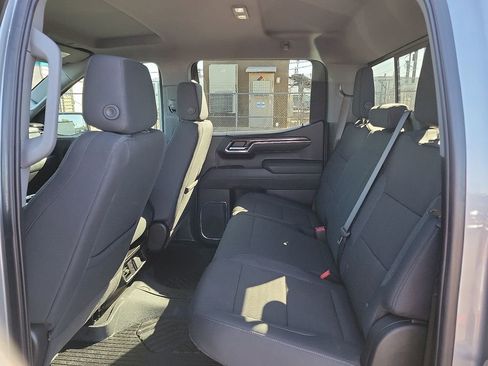 Used 2025 Chevrolet Silverado 1500 LT image 9