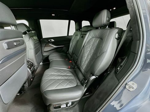 Used 2025 BMW X7 xDrive40i image 25