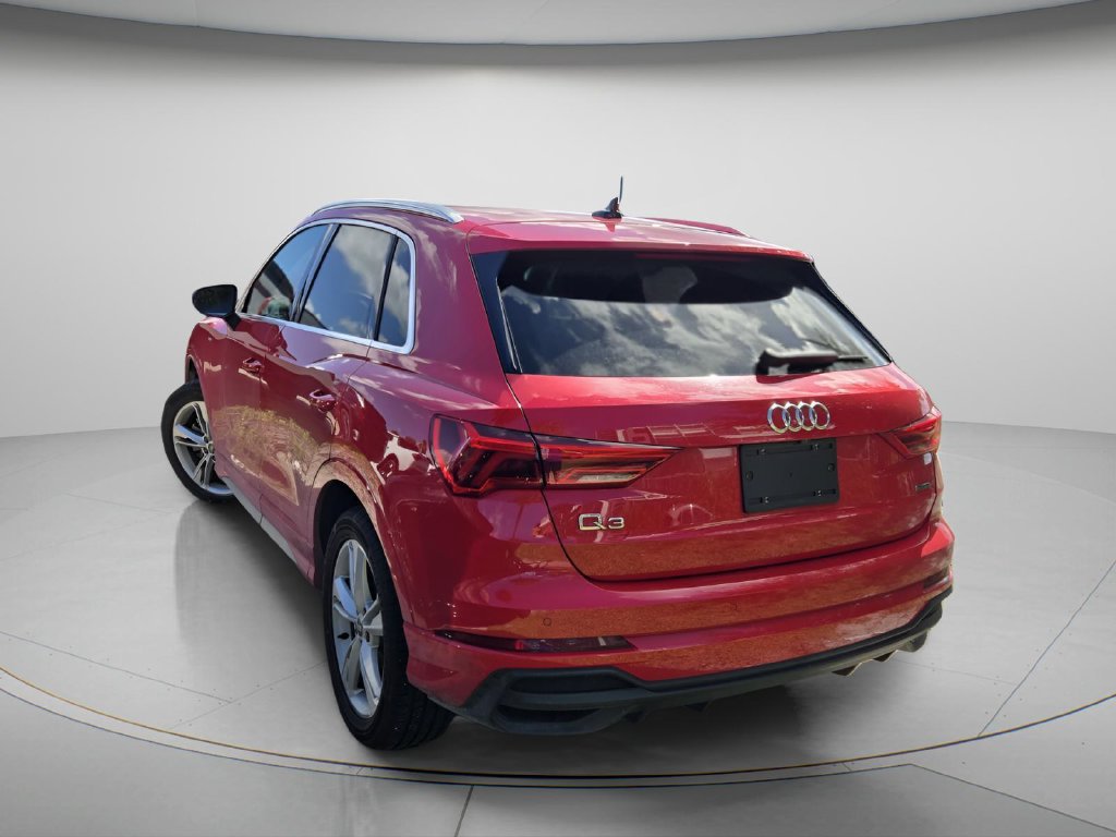 Used 2023 Audi Q3 2.0T Premium w/ 19" Wheel Package AWD/4WD image 7