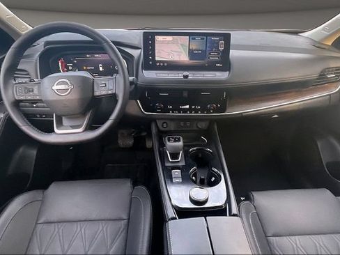 Certified 2025 Nissan Rogue Platinum AWD/4WD image 14