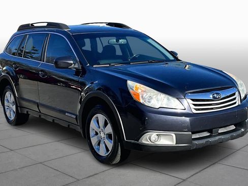 Used 2011 Subaru Outback 2.5i Premium image 3