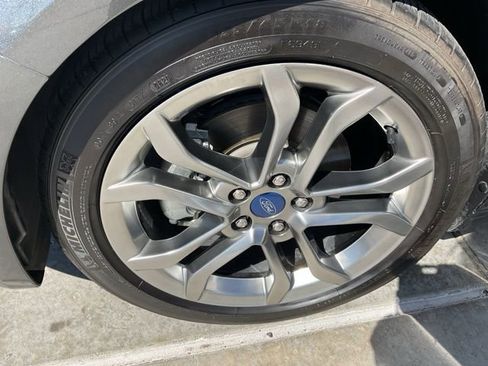 Used 2020 Ford Fusion Titanium image 12