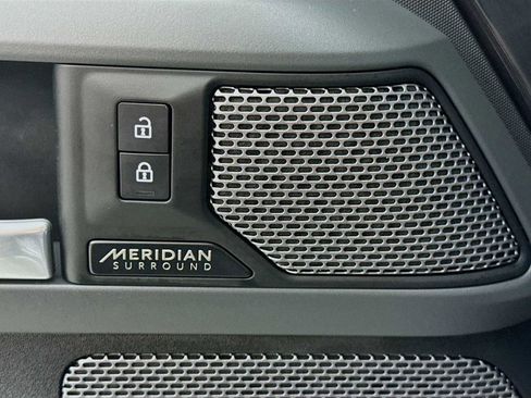 Used 2023 Land Rover Defender 110 X-Dynamic SE AWD/4WD image 19