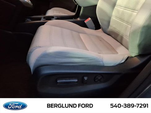 Used 2019 Honda CR-V EX image 18