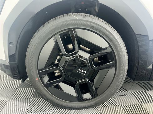 New 2026 Kia EV9 GT-Line AWD/4WD image 13