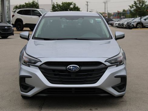 Used 2025 Subaru Legacy Premium image 2