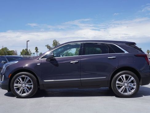 Used 2025 Cadillac XT5 Premium Luxury image 2