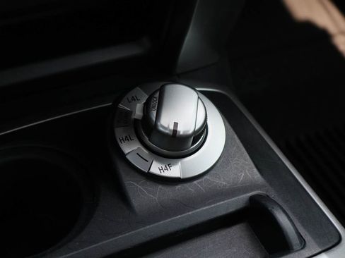 Used 2021 Toyota 4Runner Limited AWD/4WD image 19
