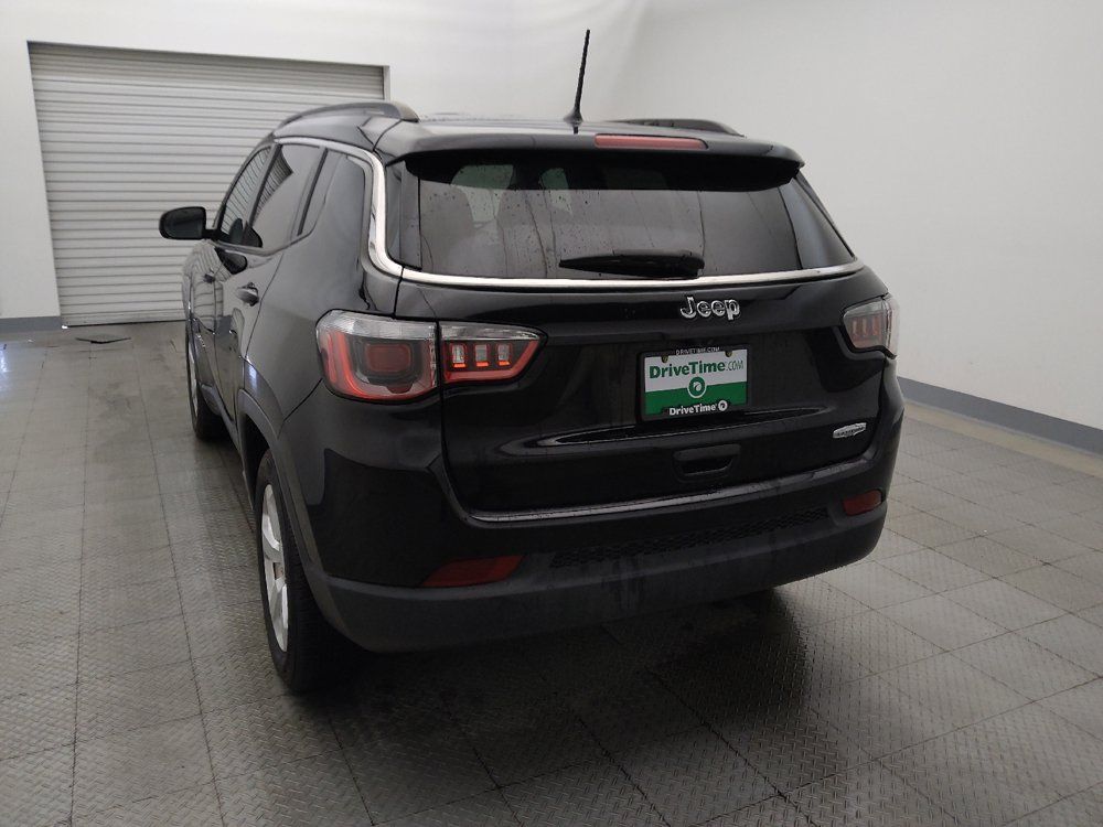Used 2018 Jeep Compass Latitude FWD image 6