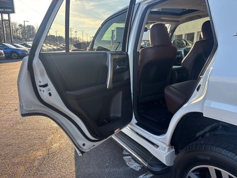 Used 2016 Toyota 4Runner Limited image 32