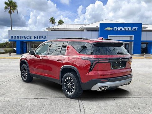 New 2026 Chevrolet Traverse Z71 w/ Enhanced Driving Package image 3