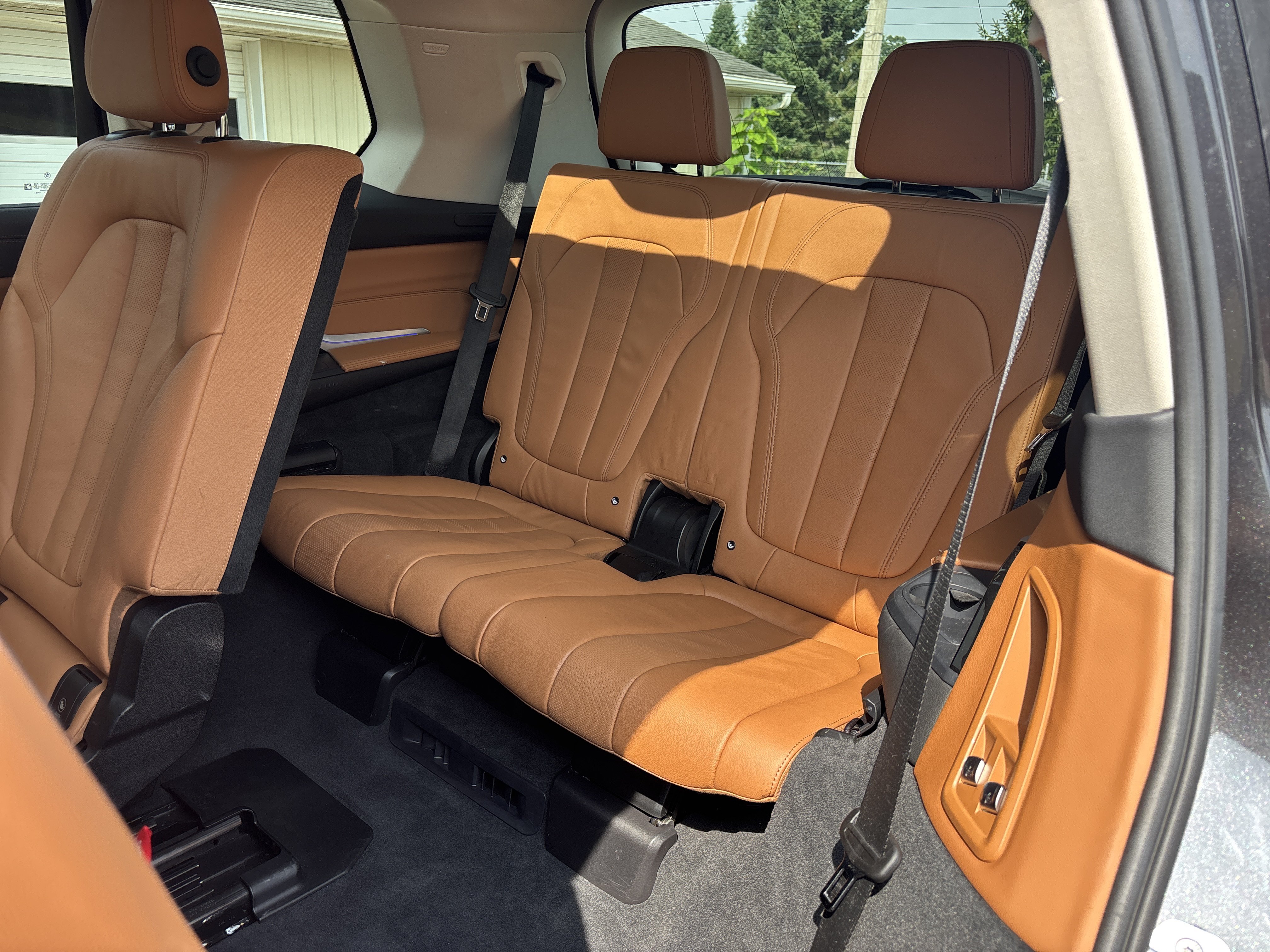 Used 2022 BMW X7 xDrive40i w/ Premium Package AWD/4WD image 16