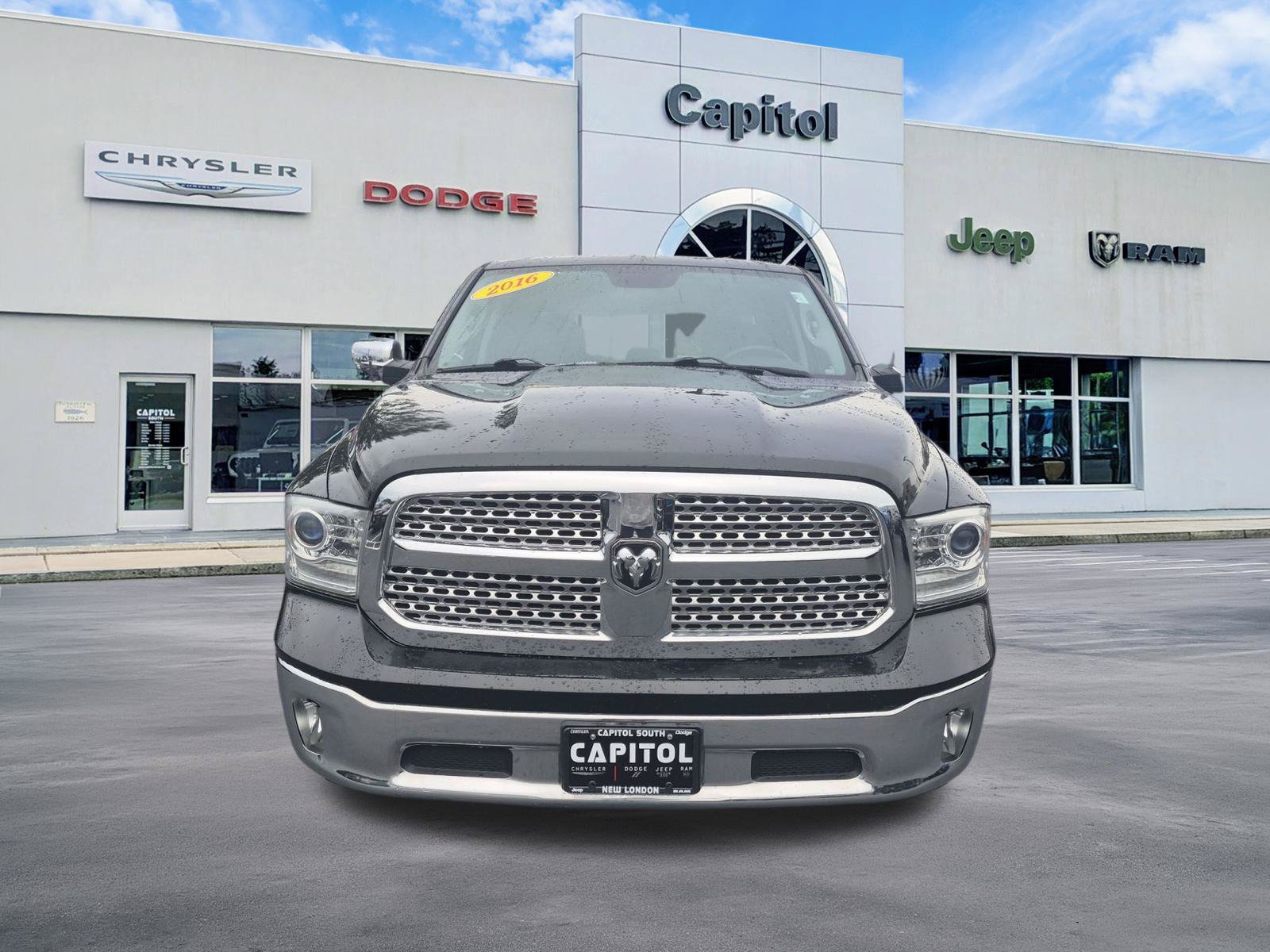 Used 2016 RAM 1500 Laramie AWD/4WD image 8