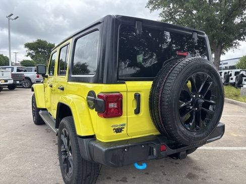 Certified 2023 Jeep Wrangler Unlimited Sahara w/ Cold Weather Group AWD/4WD image 7