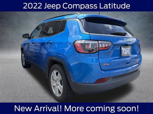 Used 2022 Jeep Compass Latitude FWD image 3