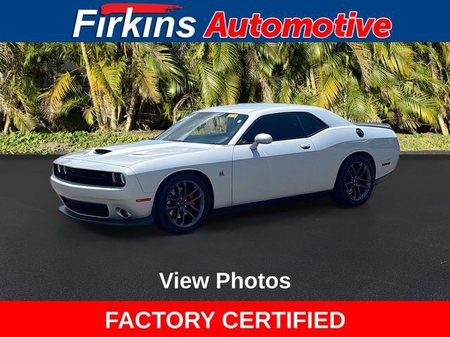 Used 2022 Dodge Challenger R/T Scat Pack RWD image 1