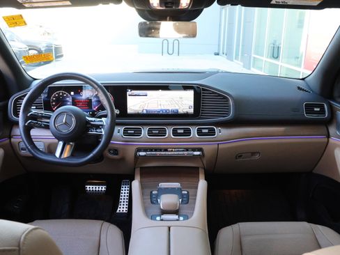 Used 2024 Mercedes-Benz GLS 450 4MATIC image 17