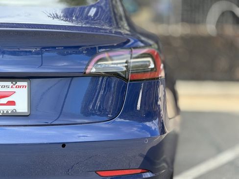 Used 2021 Tesla Model 3 Standard Range Plus image 16