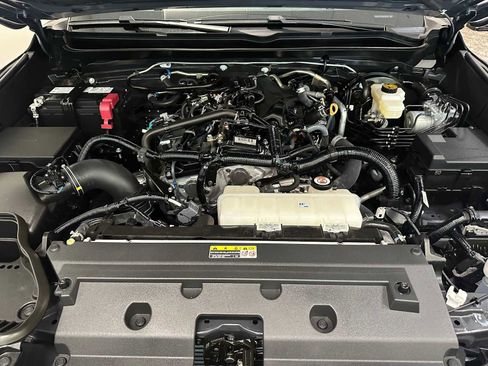 Certified 2025 Toyota Tacoma TRD Off-Road w/ TRD Off Road Premium Package AWD/4WD image 12