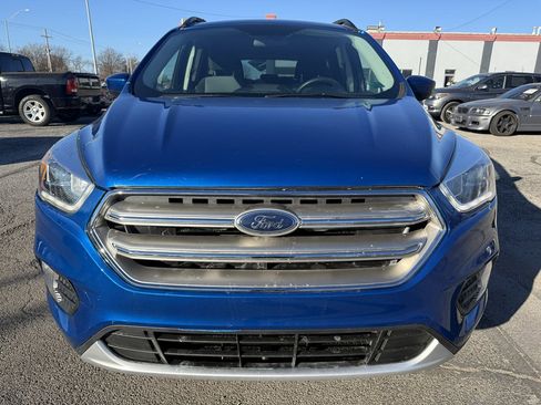Used 2017 Ford Escape SE w/ Equipment Group 201A image 2