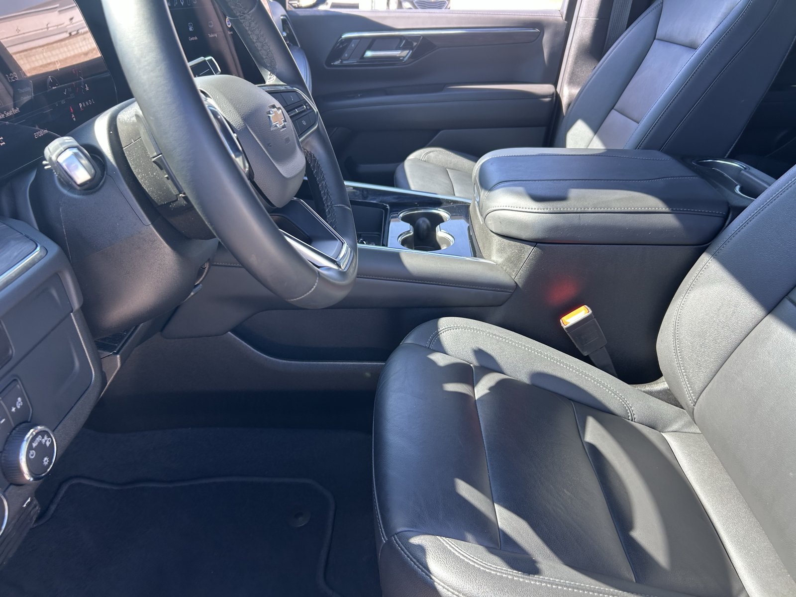 Used 2025 Chevrolet Tahoe LT AWD/4WD image 14