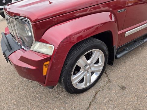 Used 2012 Jeep Liberty Limited Jet w/ Exterior Appearance Group image 4