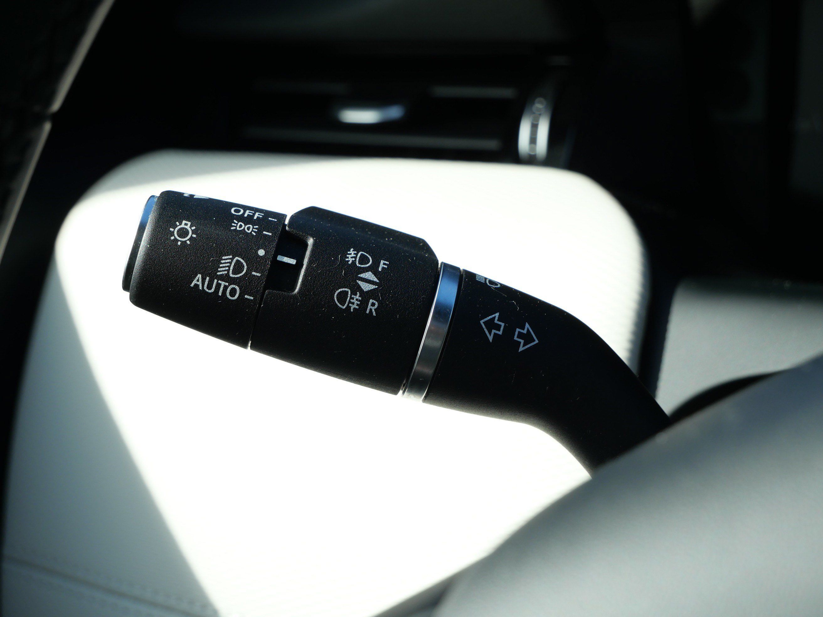 Used 2025 Land Rover Discovery Sport Dynamic SE AWD/4WD image 27
