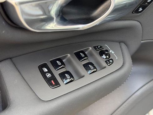 Certified 2026 Volvo XC90 B6 Plus AWD/4WD image 16