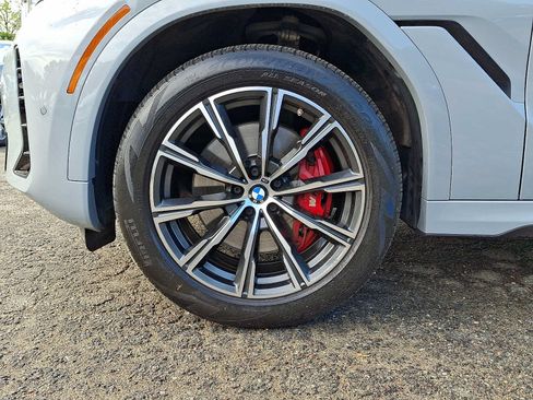 Used 2024 BMW X6 xDrive40i w/ Premium Package AWD/4WD image 8