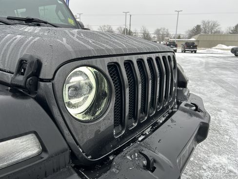 Used 2019 Jeep Wrangler Unlimited Sport image 24