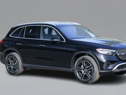 Used 2026 Mercedes-Benz GLC 300 GLC 300 image 3