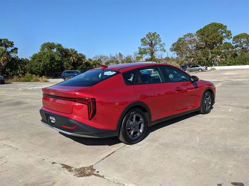 Certified 2025 Kia K4 LXS image 6