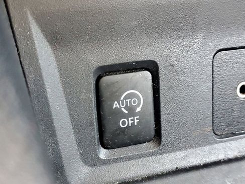 Used 2025 Nissan Sentra S FWD image 28