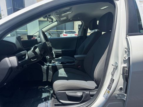 Used 2025 Kia K4 FWD image 27