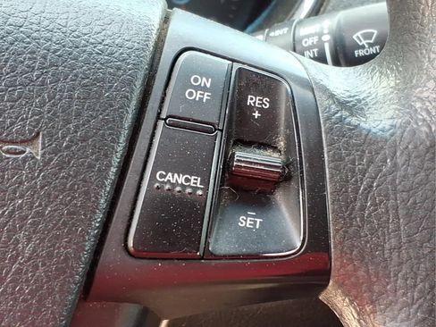 Used 2013 Kia Sorento LX w/ Convenience Pkg FWD image 14