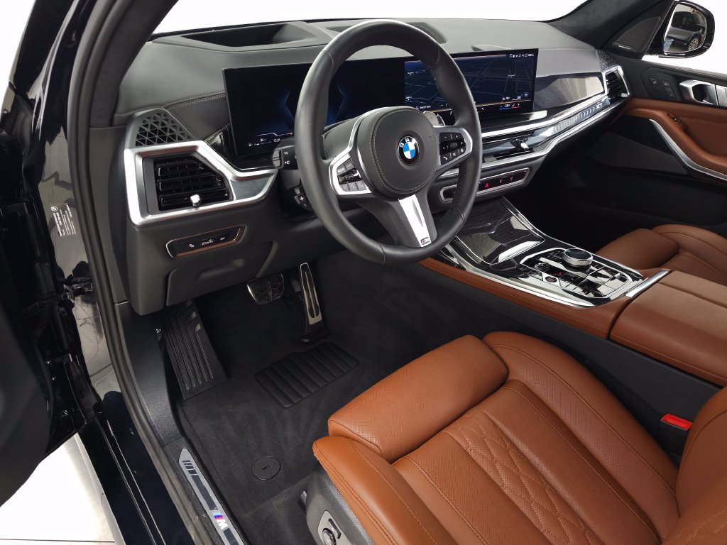 Used 2027 BMW X7 xDrive40i w/ Executive Package AWD/4WD image 17